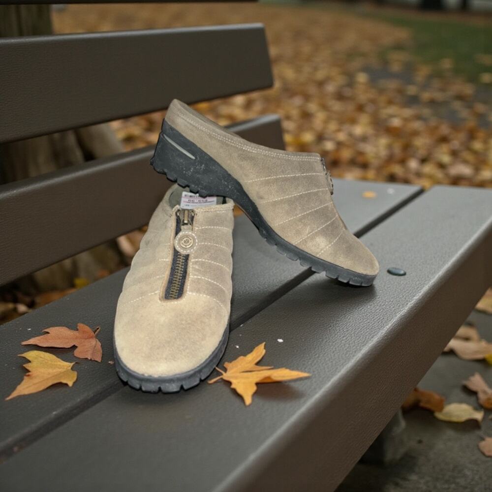 Cole Haan Dade Moss GorpCore Casual Comfort Travel Walking Suede Glog Mules